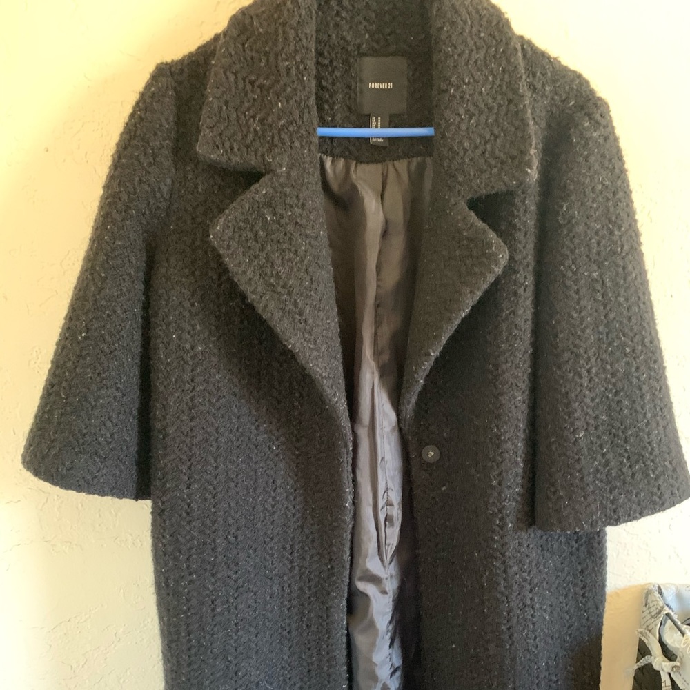 💞💞 Black Long FOREVER 21 coat